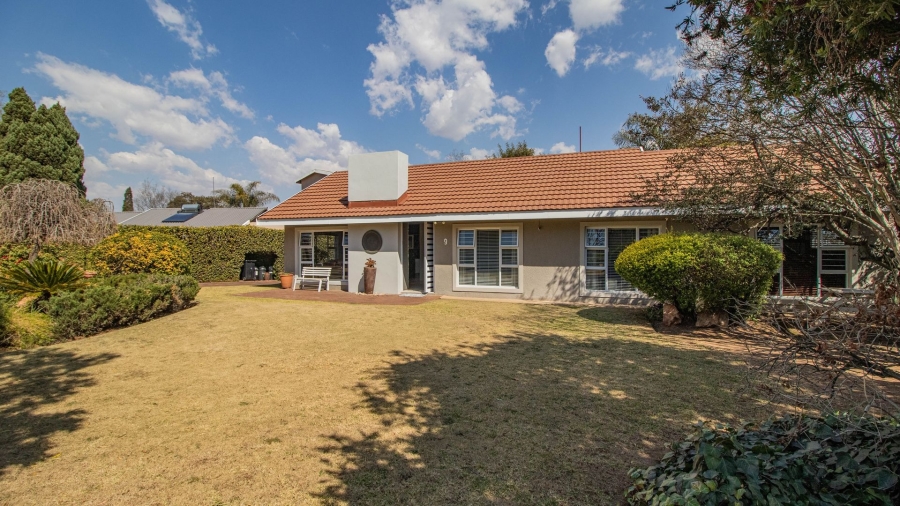 3 Bedroom Property for Sale in Farrarmere Gauteng