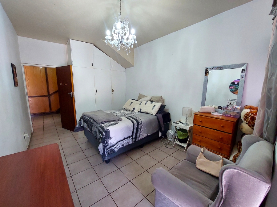 5 Bedroom Property for Sale in Erasmusrand Gauteng