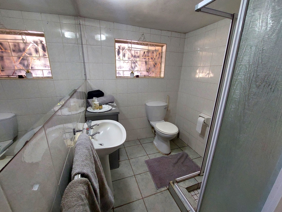 5 Bedroom Property for Sale in Erasmusrand Gauteng
