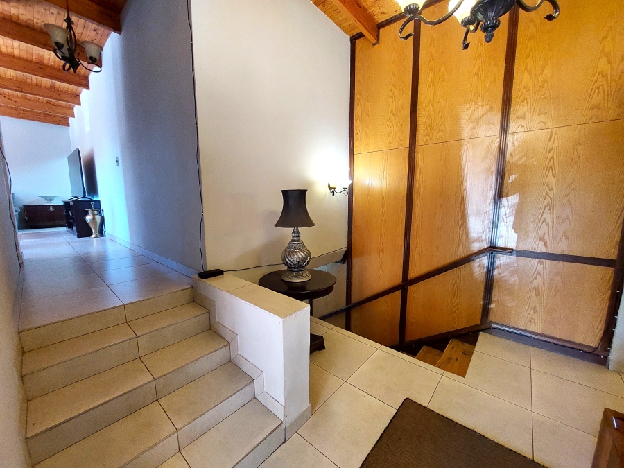 5 Bedroom Property for Sale in Erasmusrand Gauteng