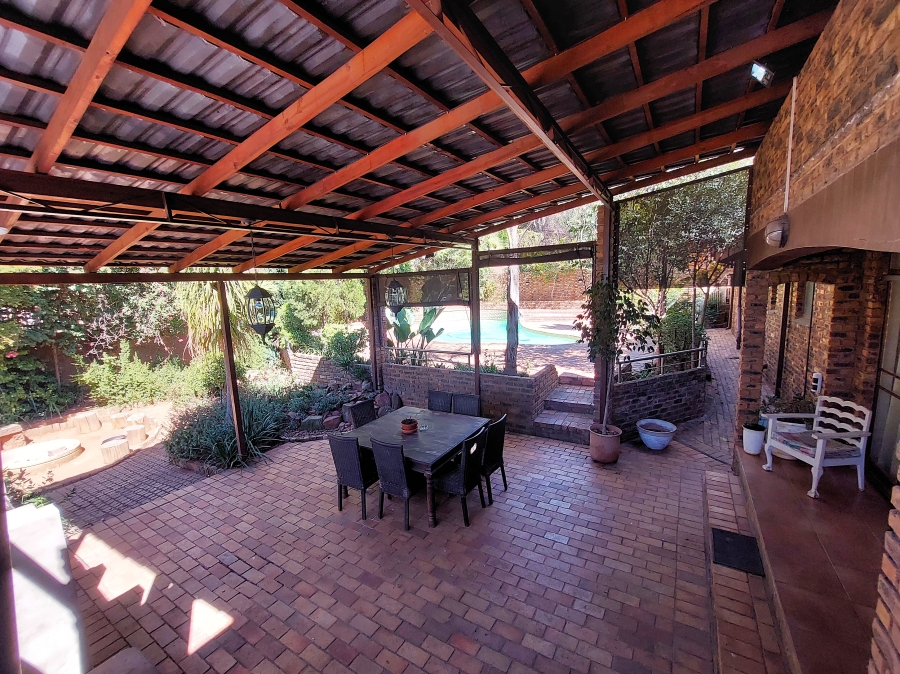 5 Bedroom Property for Sale in Erasmusrand Gauteng