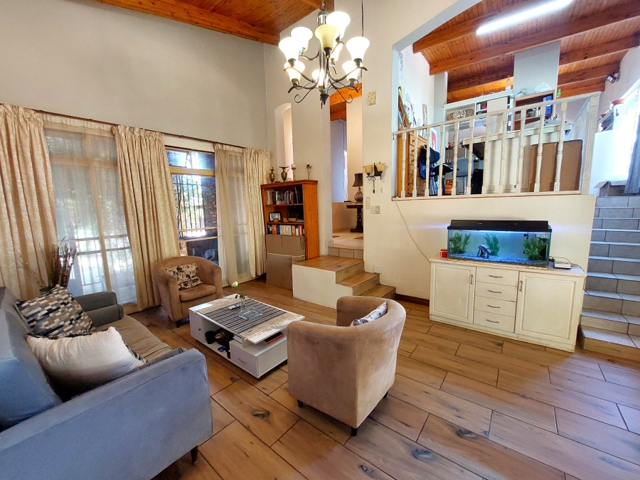 5 Bedroom Property for Sale in Erasmusrand Gauteng