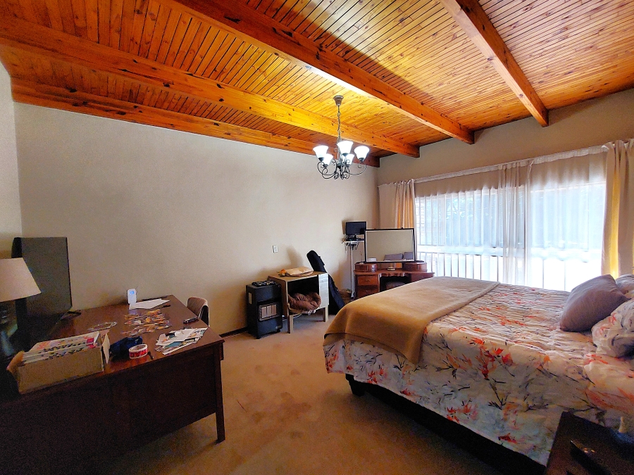 5 Bedroom Property for Sale in Erasmusrand Gauteng