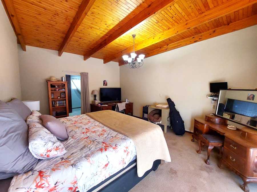 5 Bedroom Property for Sale in Erasmusrand Gauteng