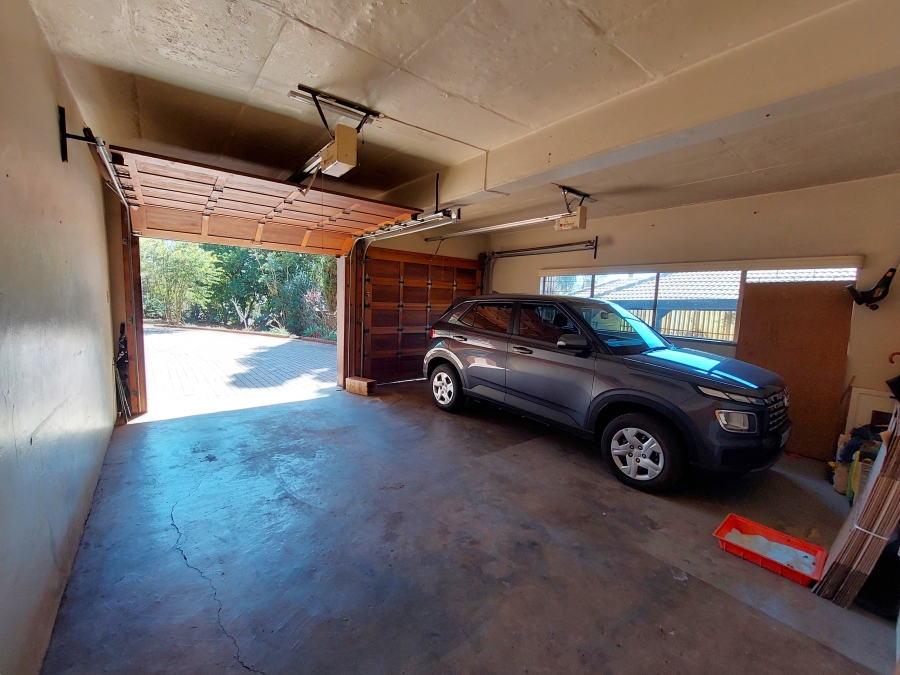 5 Bedroom Property for Sale in Erasmusrand Gauteng