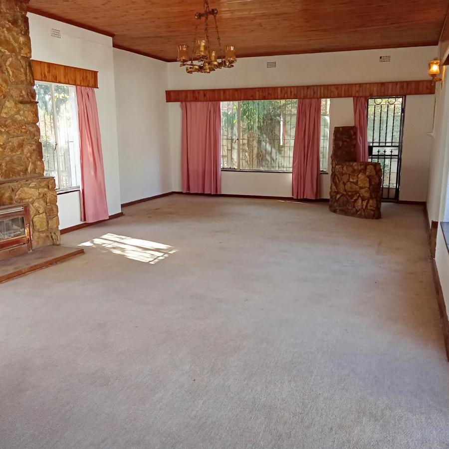 4 Bedroom Property for Sale in Wilro Park Gauteng