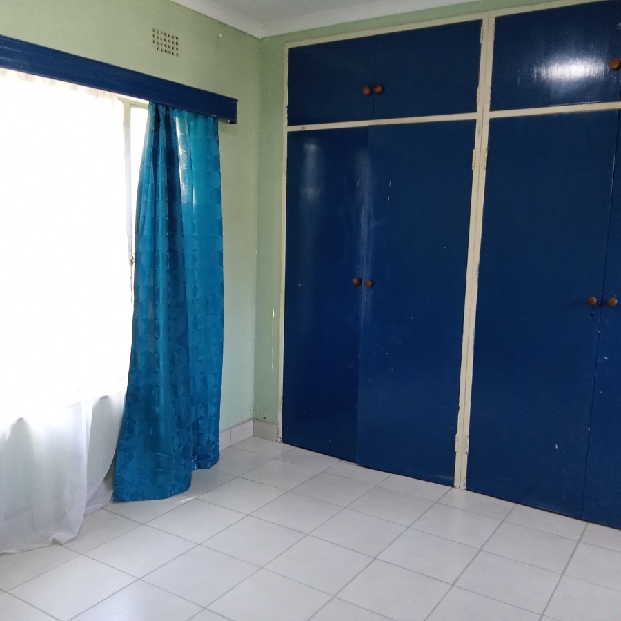 4 Bedroom Property for Sale in Wilro Park Gauteng
