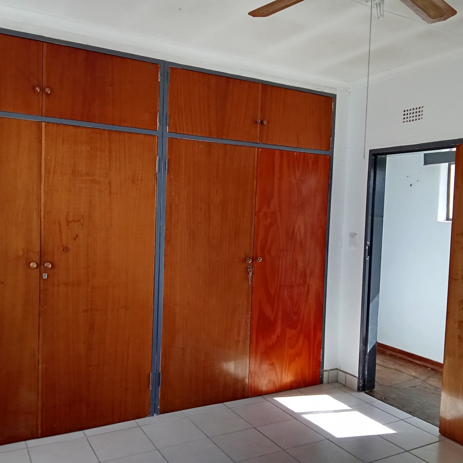 4 Bedroom Property for Sale in Wilro Park Gauteng