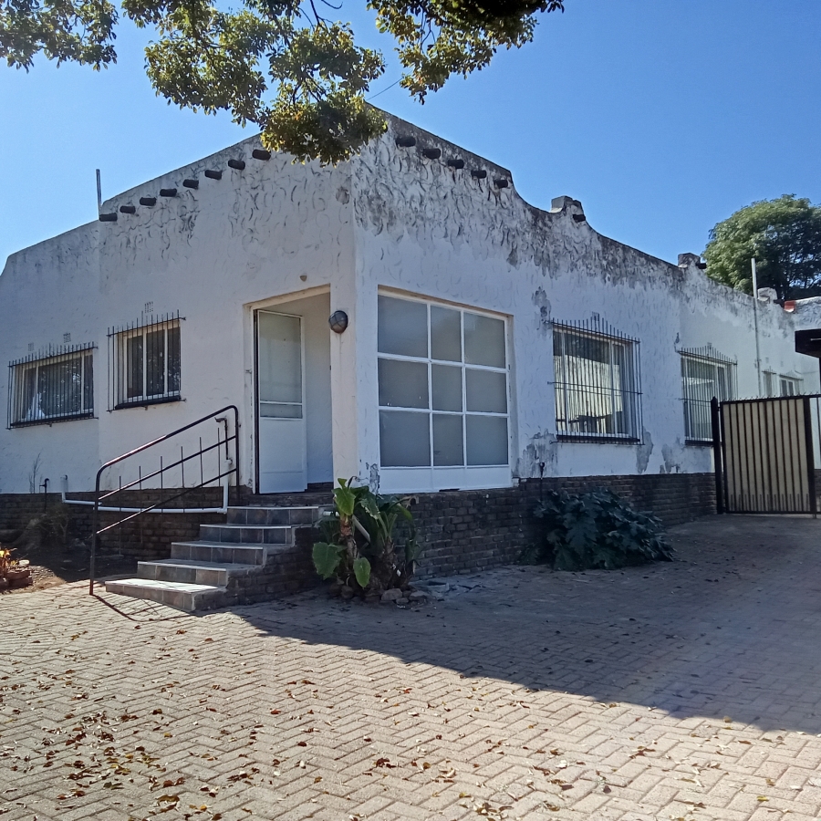 4 Bedroom Property for Sale in Wilro Park Gauteng