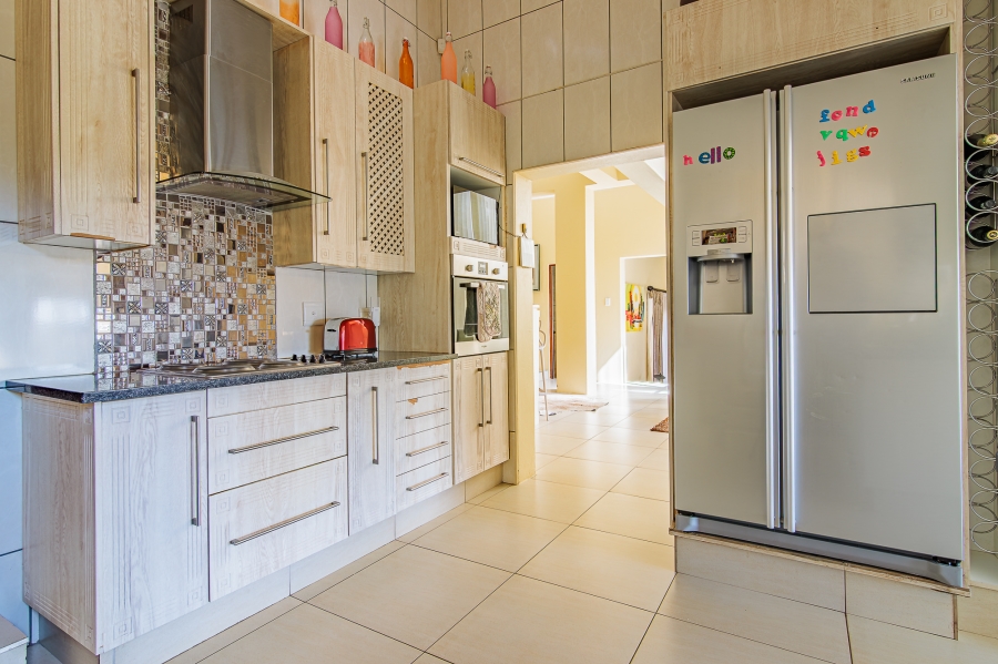 3 Bedroom Property for Sale in Protea Ridge Gauteng