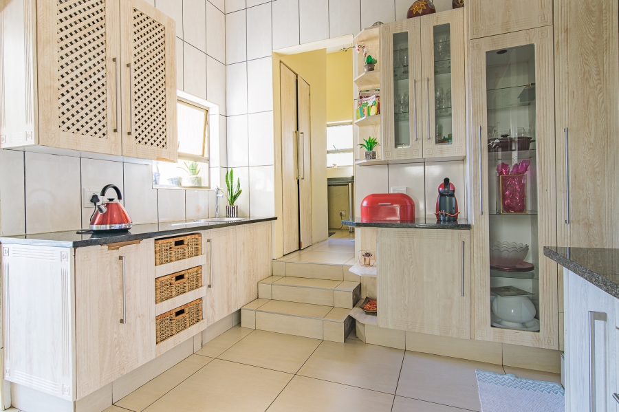 3 Bedroom Property for Sale in Protea Ridge Gauteng
