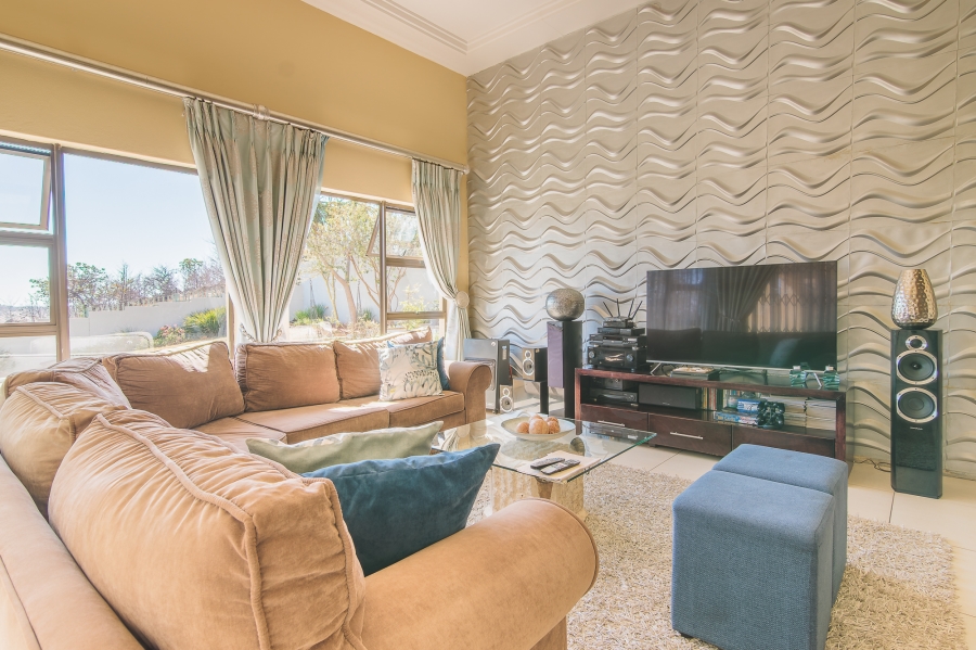 3 Bedroom Property for Sale in Protea Ridge Gauteng
