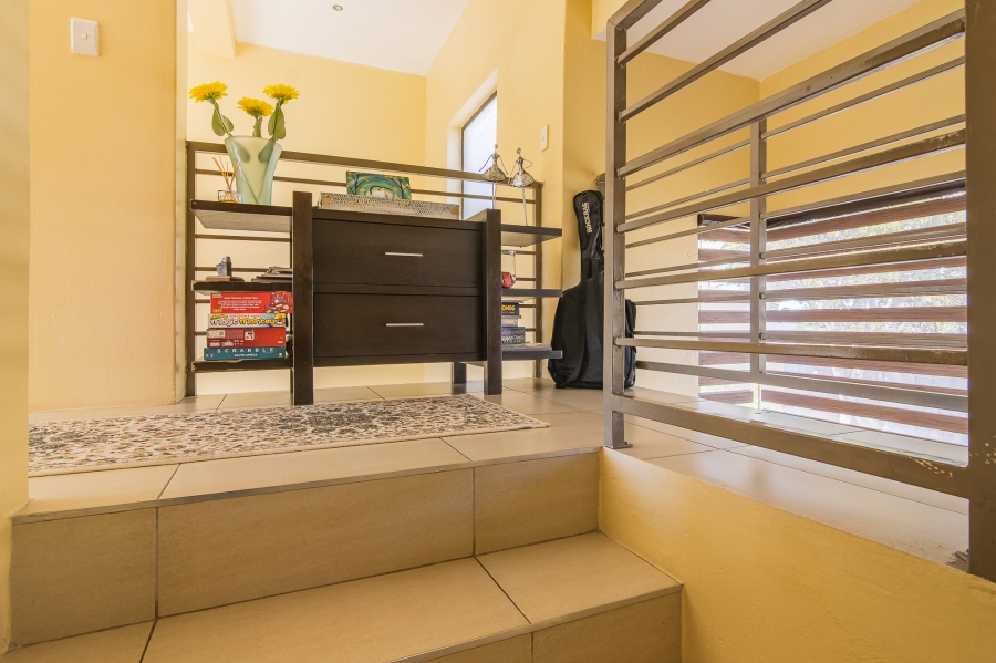 3 Bedroom Property for Sale in Protea Ridge Gauteng