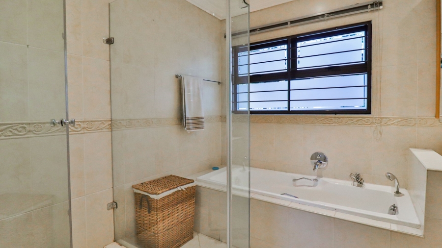 To Let 4 Bedroom Property for Rent in Morningside Gauteng