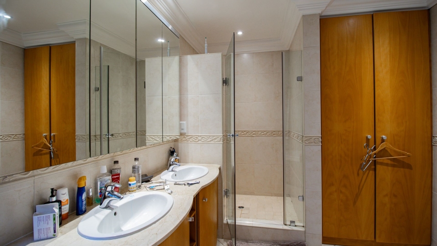 To Let 4 Bedroom Property for Rent in Morningside Gauteng