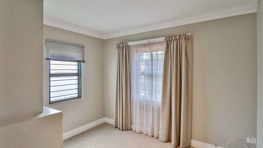 To Let 4 Bedroom Property for Rent in Morningside Gauteng