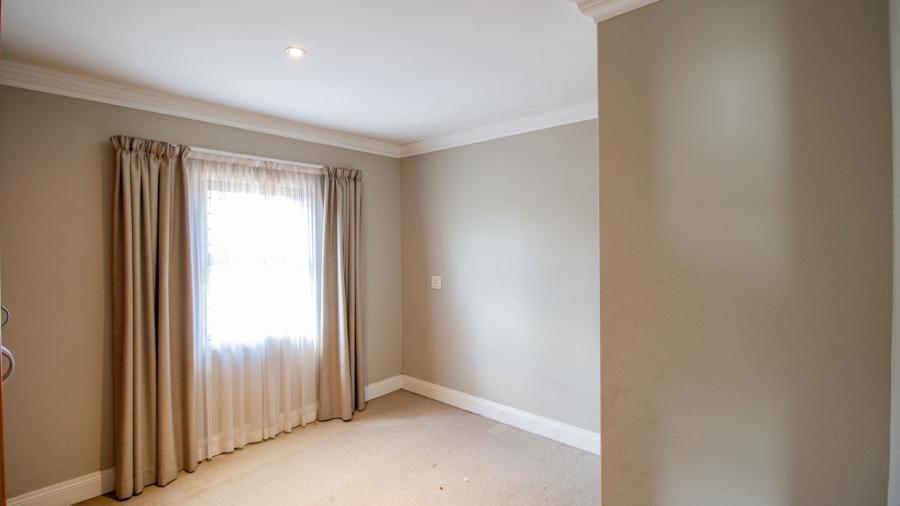 To Let 4 Bedroom Property for Rent in Morningside Gauteng