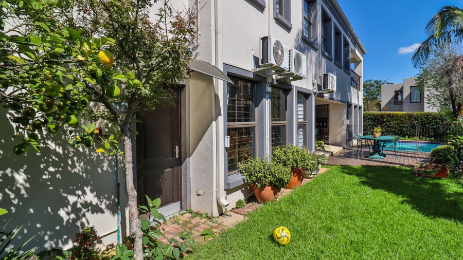 To Let 4 Bedroom Property for Rent in Morningside Gauteng