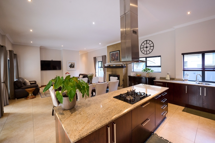 3 Bedroom Property for Sale in Waterfall Country Village Gauteng