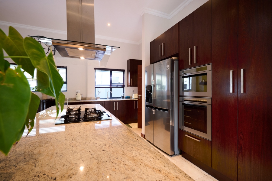 3 Bedroom Property for Sale in Waterfall Country Village Gauteng