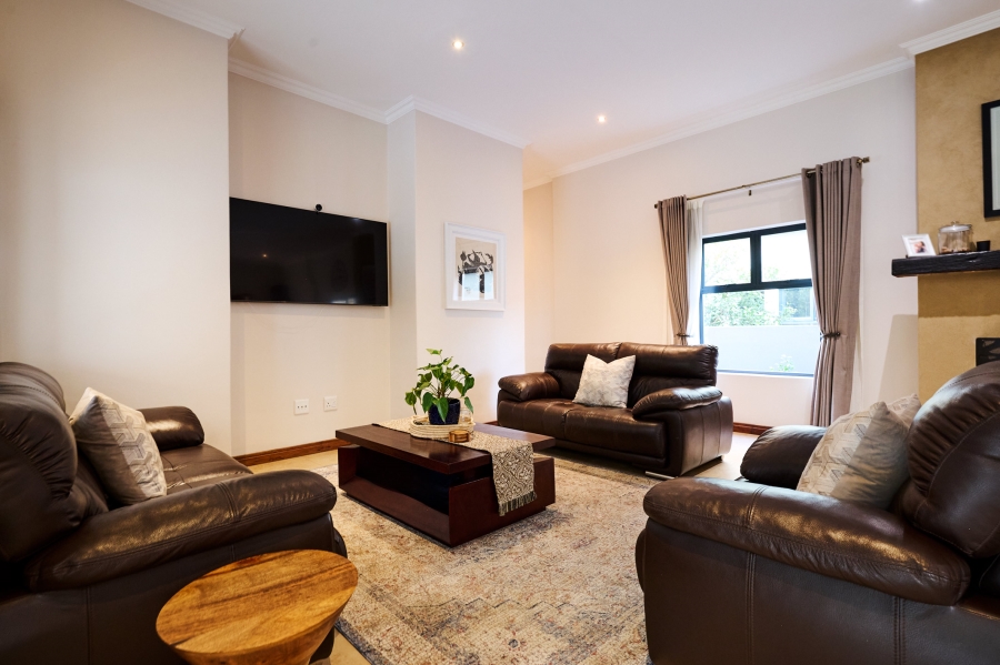 3 Bedroom Property for Sale in Waterfall Country Village Gauteng