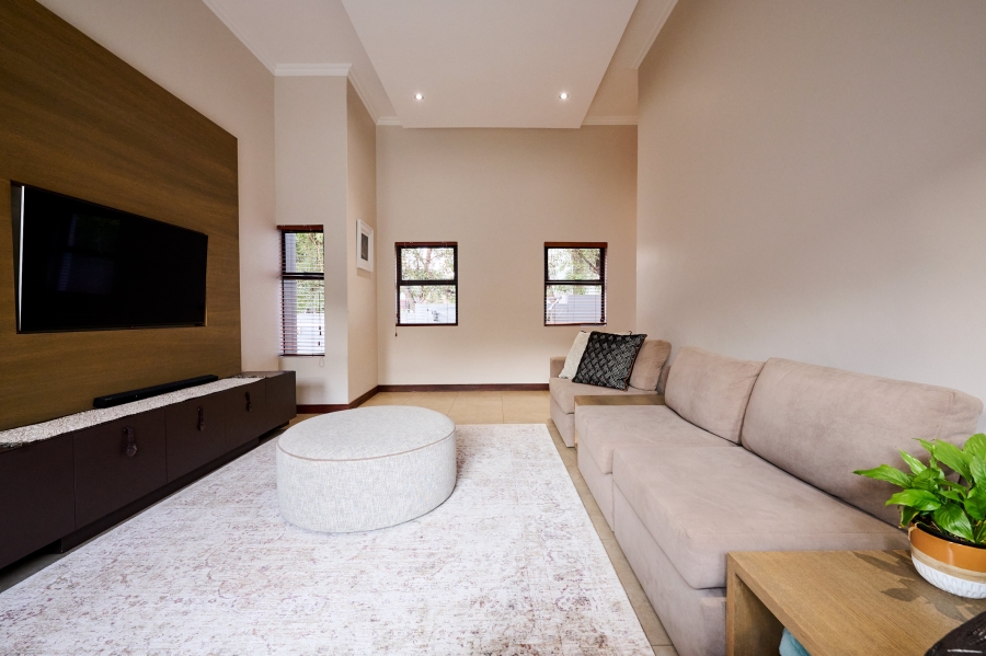 3 Bedroom Property for Sale in Waterfall Country Village Gauteng