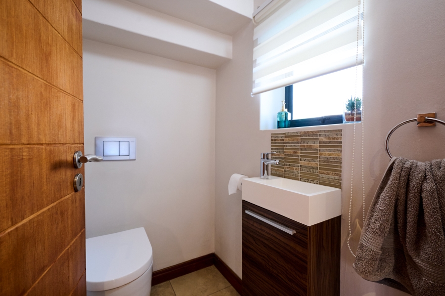 3 Bedroom Property for Sale in Waterfall Country Village Gauteng