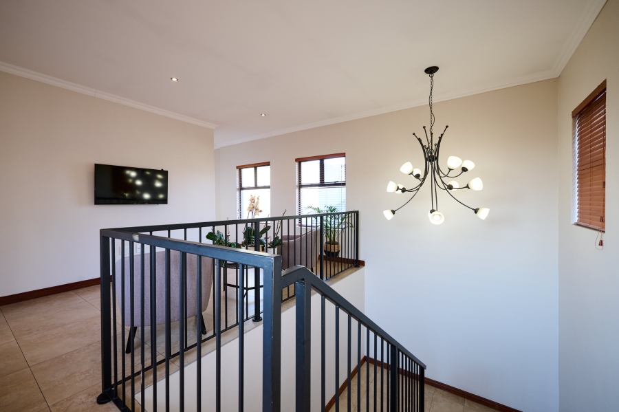 3 Bedroom Property for Sale in Waterfall Country Village Gauteng