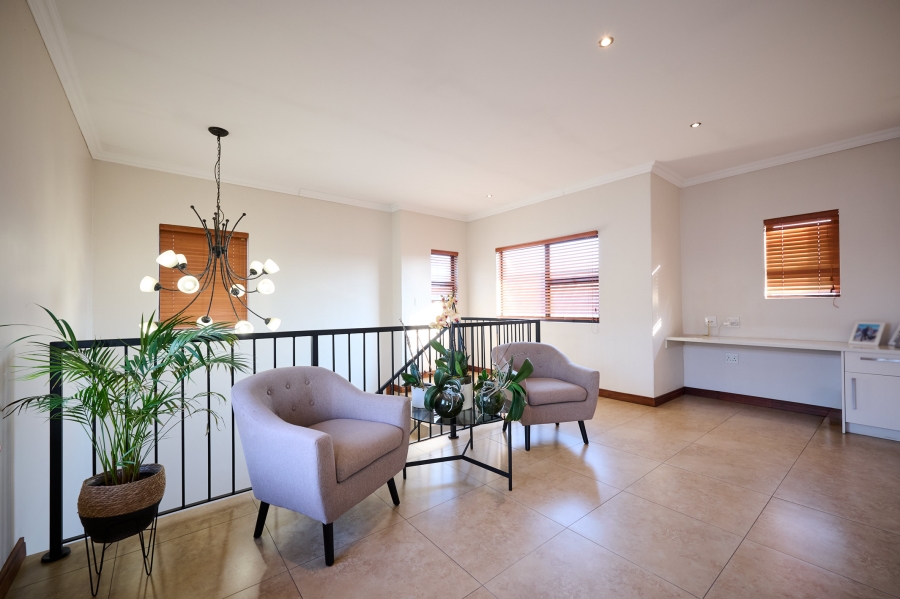3 Bedroom Property for Sale in Waterfall Country Village Gauteng