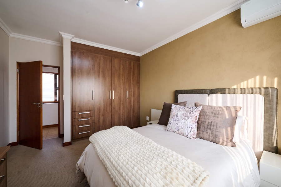 3 Bedroom Property for Sale in Waterfall Country Village Gauteng