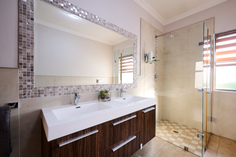 3 Bedroom Property for Sale in Waterfall Country Village Gauteng