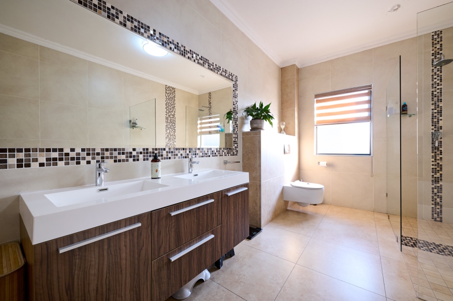 3 Bedroom Property for Sale in Waterfall Country Village Gauteng