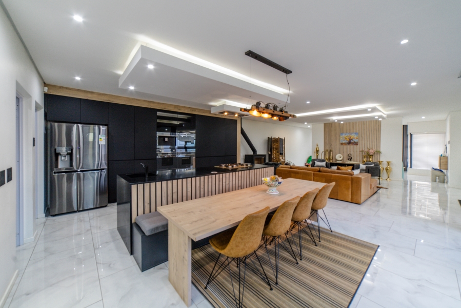 5 Bedroom Property for Sale in Steyn City Gauteng