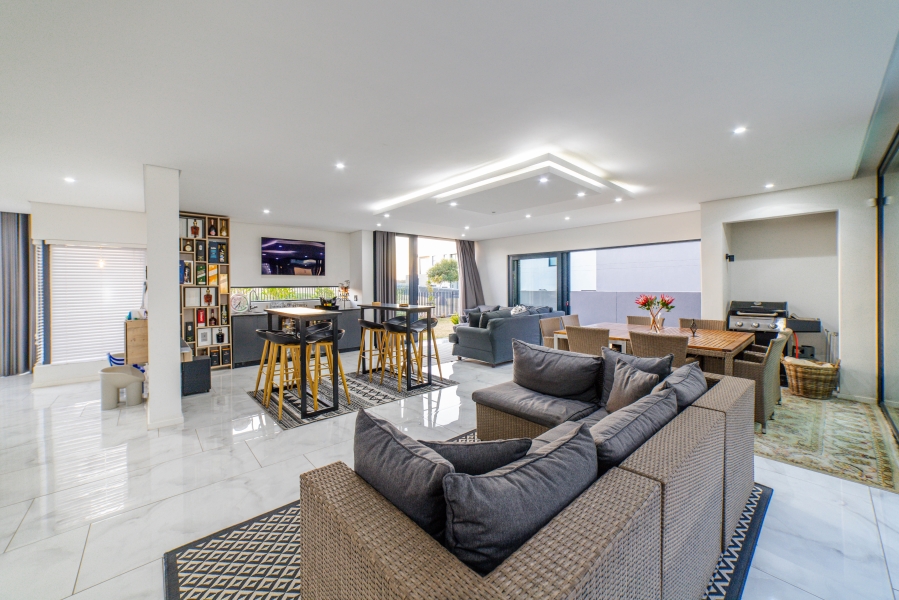 5 Bedroom Property for Sale in Steyn City Gauteng