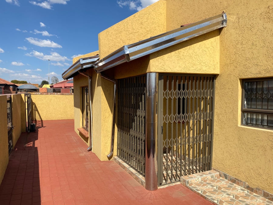 4 Bedroom Property for Sale in Vosloorus Gauteng