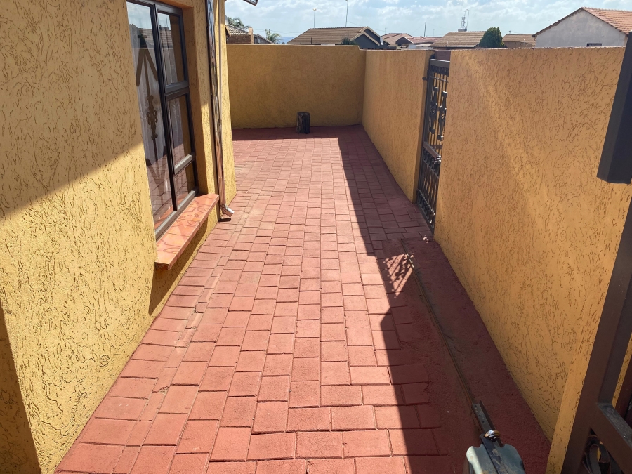 4 Bedroom Property for Sale in Vosloorus Gauteng
