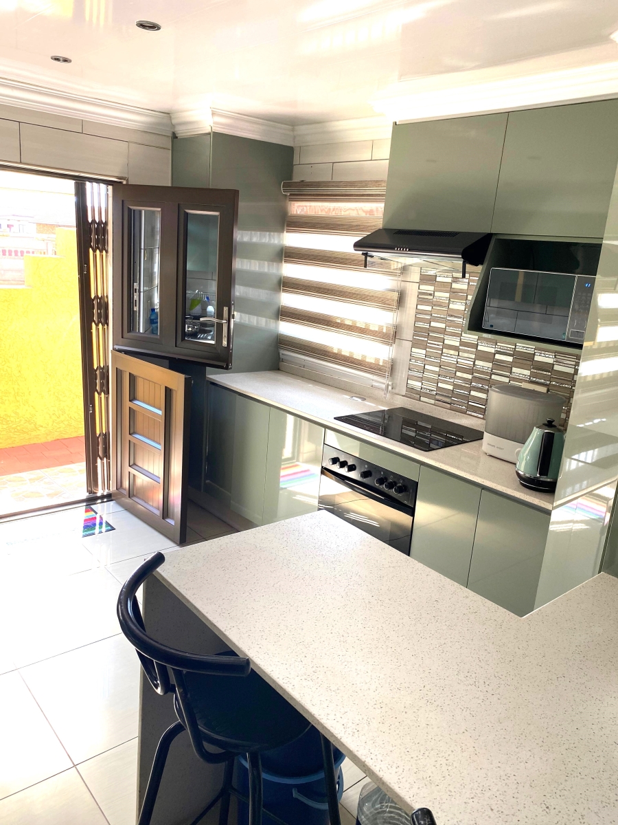 4 Bedroom Property for Sale in Vosloorus Gauteng