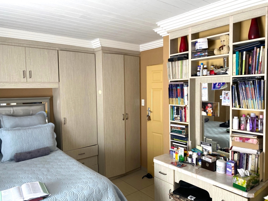 4 Bedroom Property for Sale in Vosloorus Gauteng