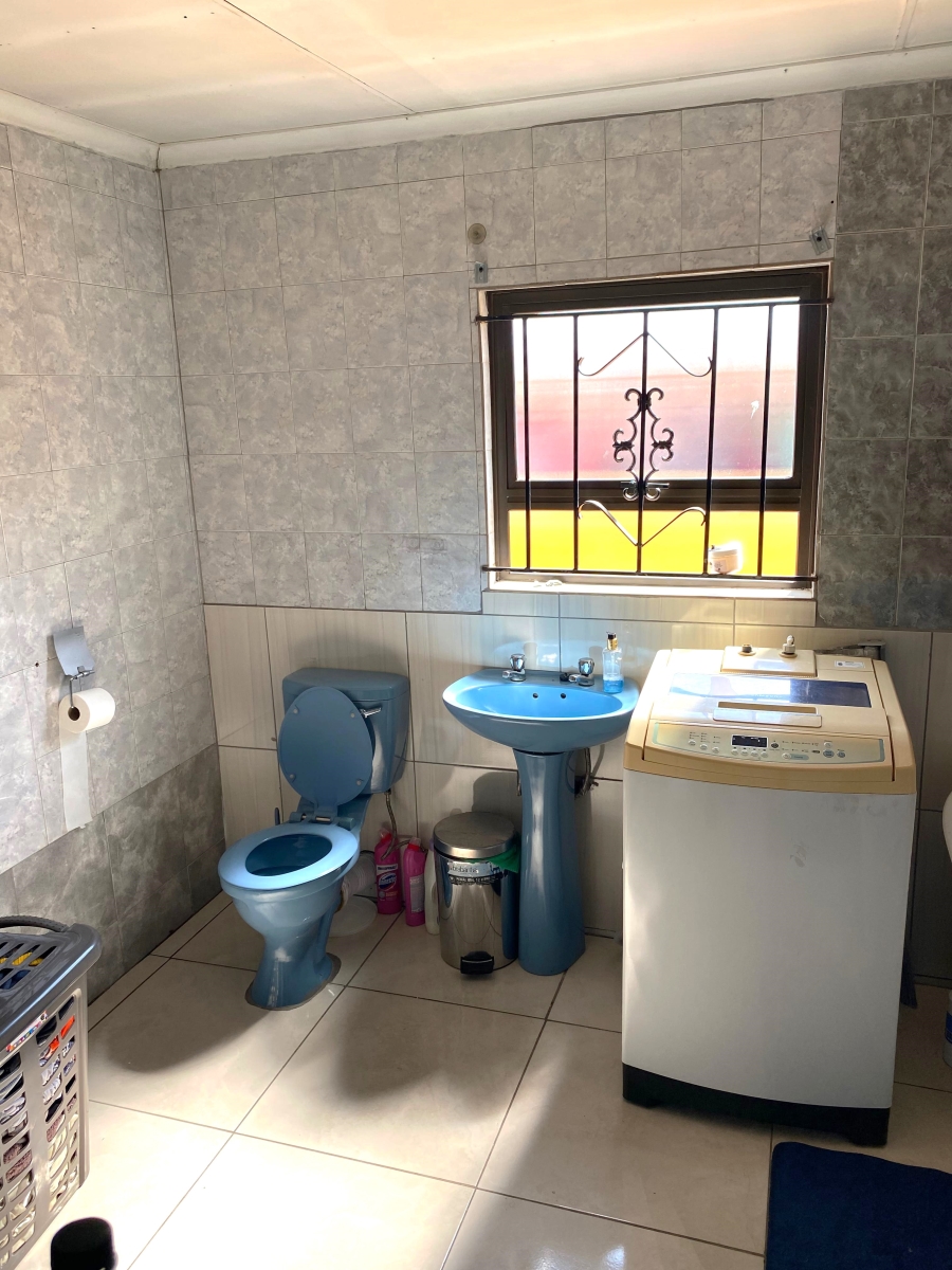 4 Bedroom Property for Sale in Vosloorus Gauteng