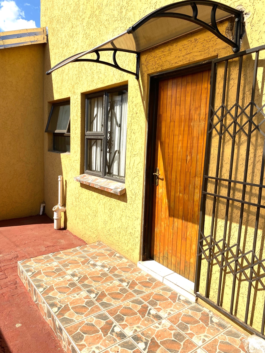 4 Bedroom Property for Sale in Vosloorus Gauteng