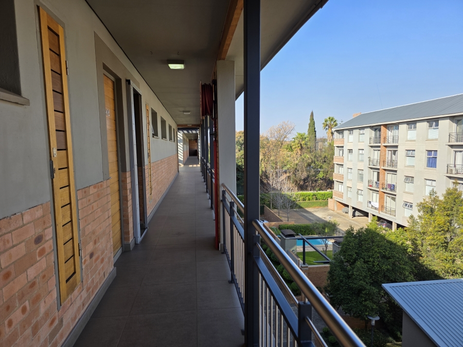 2 Bedroom Property for Sale in Nieuw Muckleneuk Gauteng