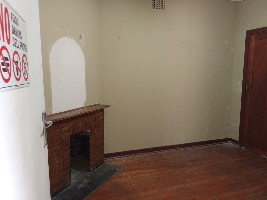 6 Bedroom Property for Sale in Three Rivers Gauteng