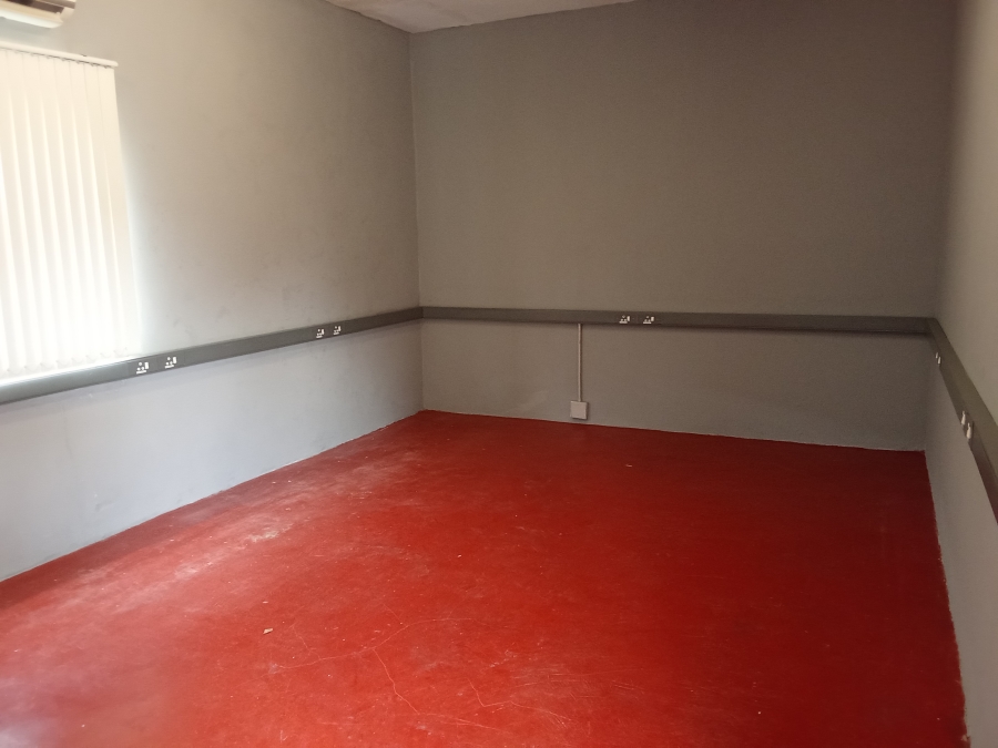 6 Bedroom Property for Sale in Three Rivers Gauteng