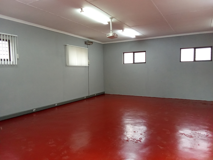 6 Bedroom Property for Sale in Three Rivers Gauteng
