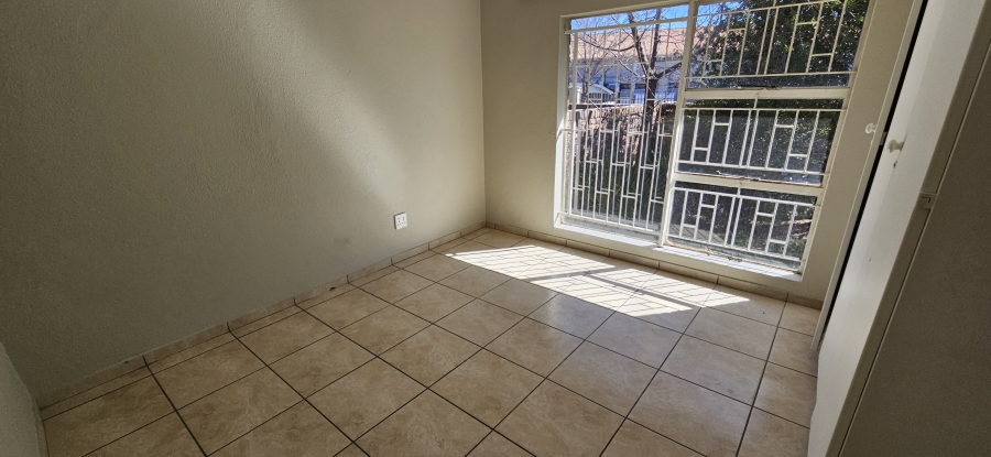 2 Bedroom Property for Sale in New Redruth Gauteng