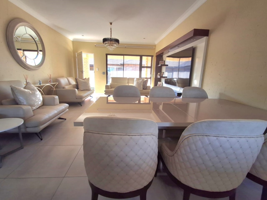 3 Bedroom Property for Sale in Helderwyk Gauteng