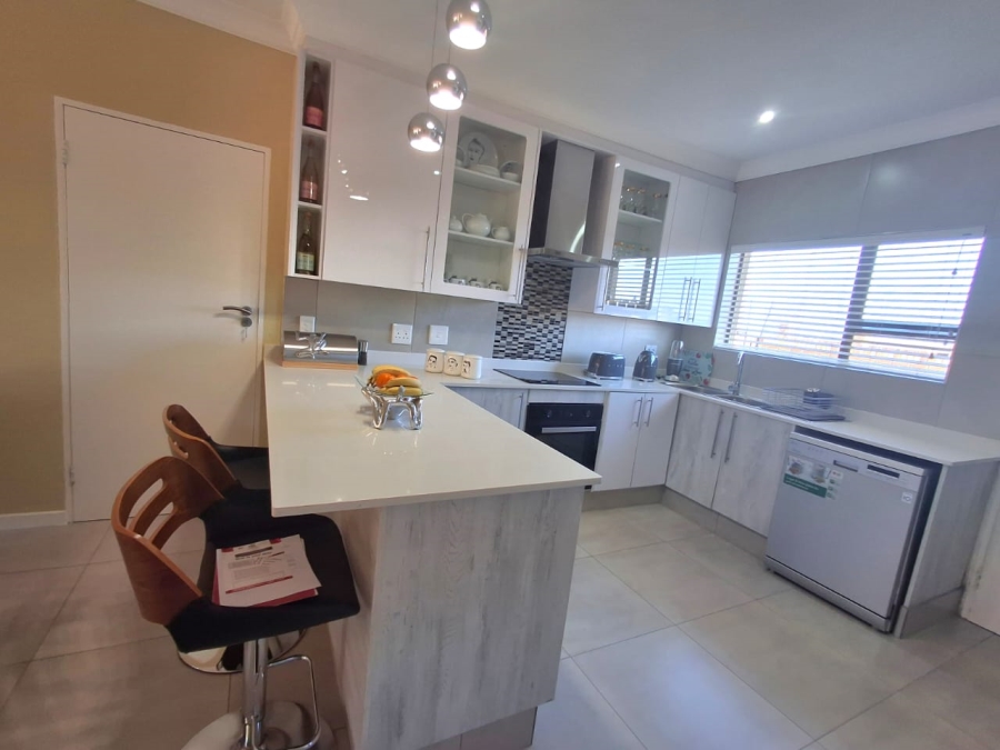3 Bedroom Property for Sale in Helderwyk Gauteng