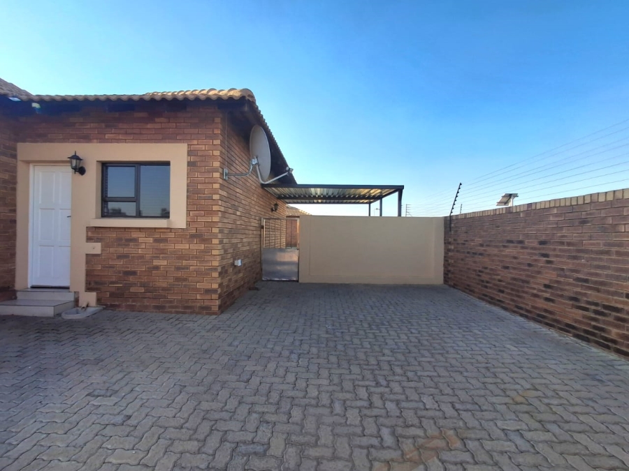 3 Bedroom Property for Sale in Helderwyk Gauteng