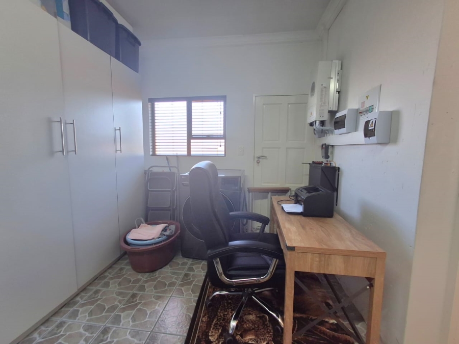 3 Bedroom Property for Sale in Helderwyk Gauteng