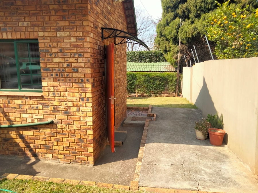 3 Bedroom Property for Sale in Sonneglans Gauteng